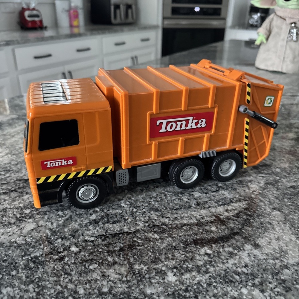Vintage Tonka Hasbro Funrise 2002 Toy Orange Trash Garbage Truck